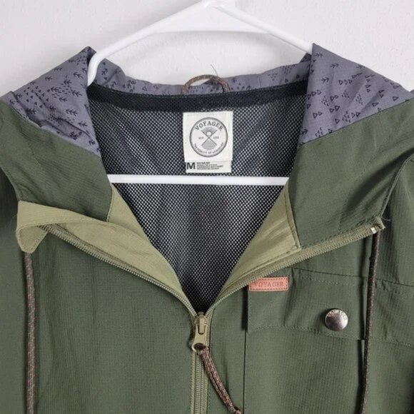 Voyager Men's Light Weight Windbreaker Water Resistant Hooded Rain Jacket Large - Picture 2 of 8